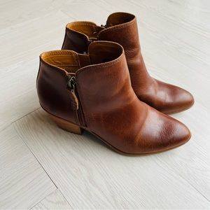 Frye & Co. Double Zip Judith Bootie Ankle Boot Cognac Leather 7M